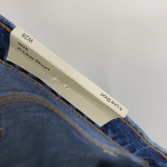NWT Calvin Klein Jeans A Line High Rise 5.5" Inseam Denim Jean Shorts Size 28 - Picture 10 of 10